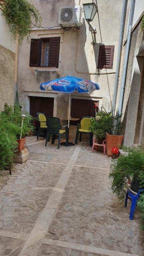 Franceska Apartmani Cres Dış mekan fotoğraf
