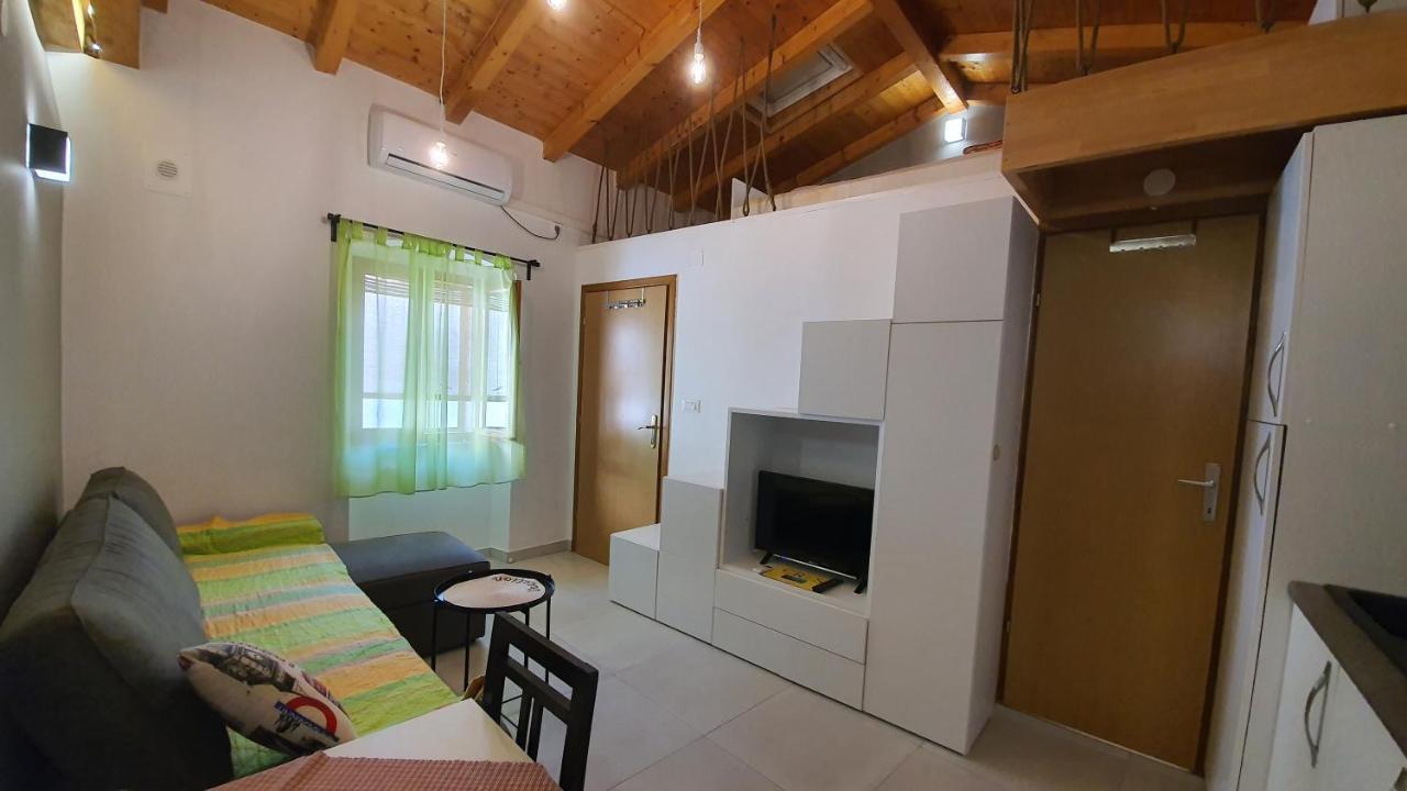 Franceska Apartmani Cres Dış mekan fotoğraf